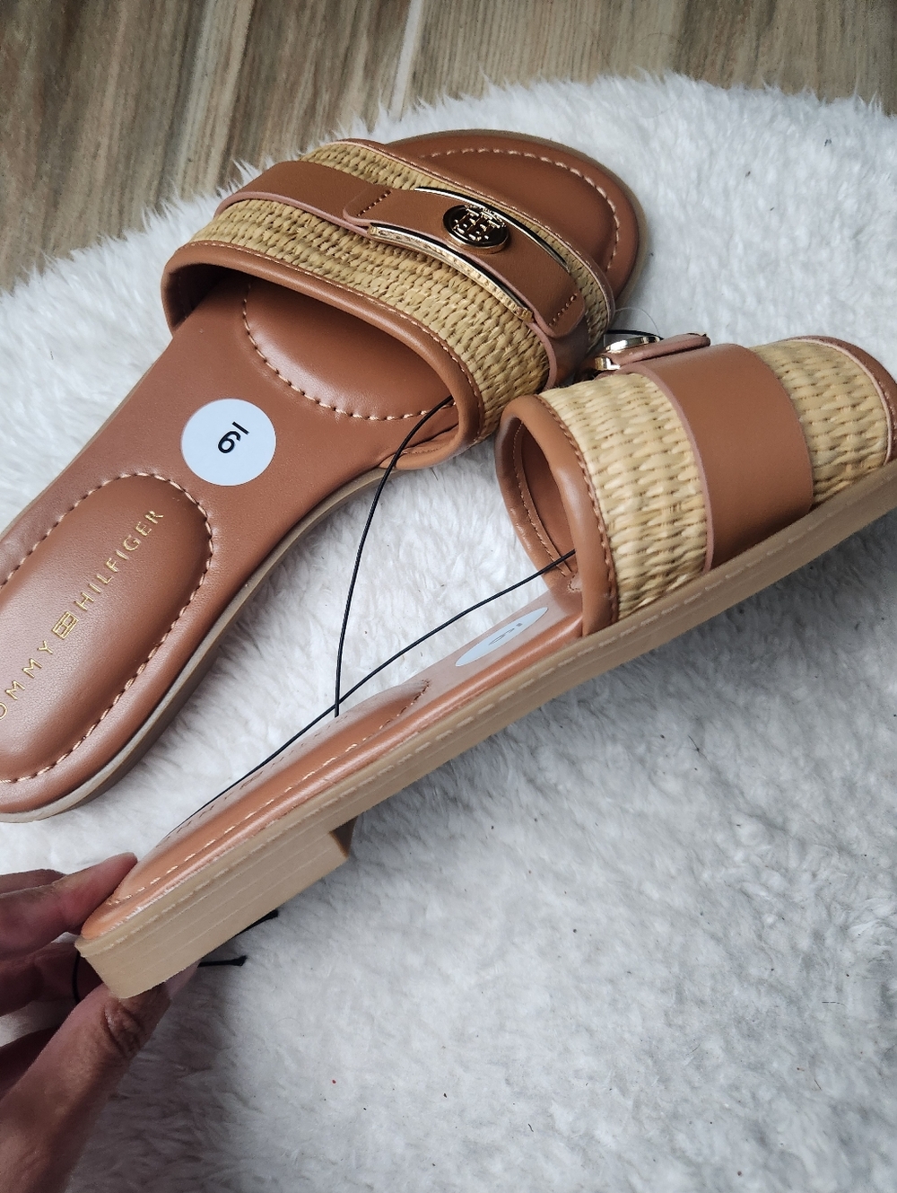 New Tommy Hilfiger Sandals - Picture 5 of 5
